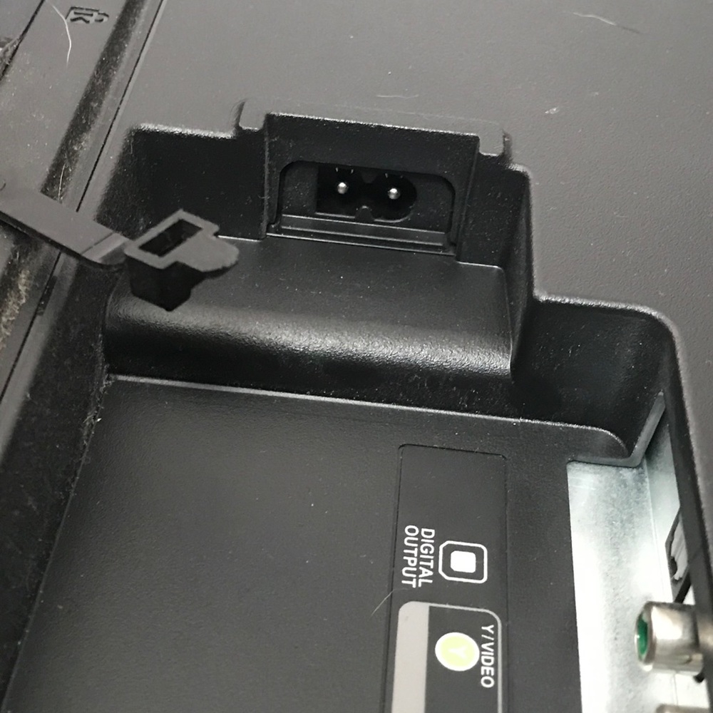 Small Insignia TV - Picture 10 of 11